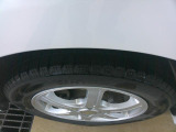 実車はスタッドレスタイヤを装着しています。