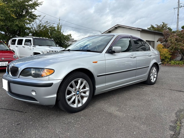 3シリーズセダン320i