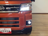 【LEDヘッドライト・LEDフォグ】LEDヘッドライト・フォグランプで視界を明るく照らしてくれるので、夜間走行の安心感を一層高めます♪LEDの明るい光が霧の発生や悪天候時に視界確保をサポートします!