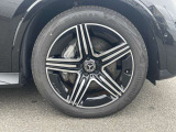 【アルミホイール】20インチのAMG5スポークアルミホイールを装着