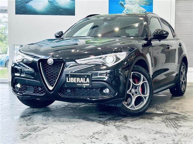 ステルヴィオ 2.2 ターボ ディーゼル Q4 スポーツパッケージ 4WD 4WD 本革シート