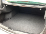 普段のお買い物や通勤、送迎等に十分な荷室スペースを確保しております。