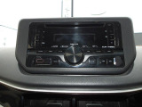 CD/USBチューナーが装備されています。外部入力端子(AUX)つきなのでお手持ちのミュージックプレーヤー等を接続して音楽を楽しむことができます。