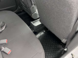 フロアマットもきれいな状態です。