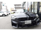 BMWの代名詞の【キドニーグリル】グリルが腎臓のように見えるので【キドニー】と呼ばれるようになりました。一目見ただけでBMWであると認識できる確固たるアイコンとして存在感を放ちます。