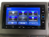 ナビゲーションはフルセグTV、インターナビ対応のGathers純正メモリーナビを搭載しています。Bluetoothオーディオ機能がありますので、スマートフォンなどの音楽も再生できます。