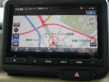 純正メモリーナビ フルセグTV視聴出来ますのでドライブも楽しいですね♪