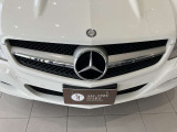 メルセデス・ベンツ中野 ALL TIME STARSはショールーム内でメルセデスベンツを代表する数々の名車グラフィックを設置しお客様に【ALL TIME STARS】の世界観を心ゆくまでお楽しみいただける空間を目指しております!