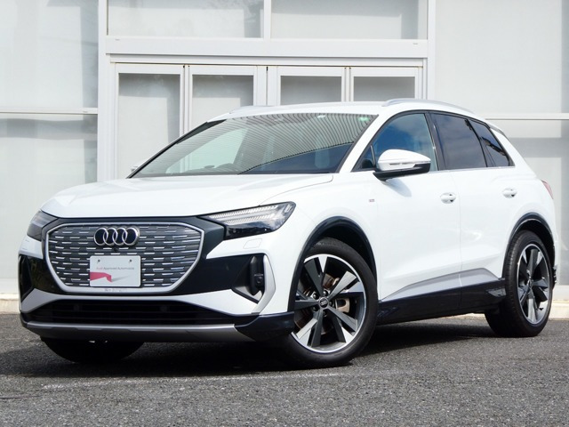 Q4 e-tron40 Sライン