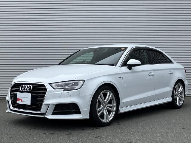 A3セダン30 TFSI シグネチャーエディション