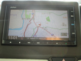 純正メモリーナビ フルセグTV視聴出来ますのでドライブも楽しいですね♪