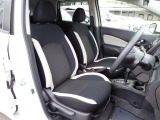 フロントシートも状態良好ですよ。大きな汚れもなく、座り心地もいいですよ。