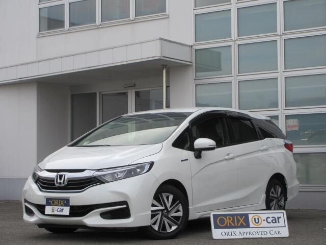 シャトル1.5 ハイブリッドバックカメラ ナビ CD USB 横滑り防止