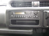 こちらの車には純正のラジオが付いています。