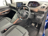 気になる車はすぐにお問い合わせください!画面右側の0066から始まる無料ダイヤルからお問い合わせ下さい!専門スタッフがお車のご質問にお答えいたします!