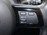 アクセルペダルを踏まなくても車速を約30から100km/hの間に設定できる装置です。高速道路、加速/減速の繰り返しが少ない自動車道などで使用すると、とても快適なドライブができますね♪