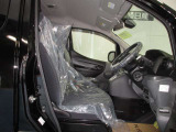 身体にフィットする最適な運転姿勢と静かな車内が、長時間でも疲れにくい快適なドライビングを可能にします。