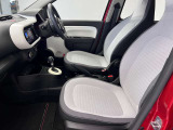 【車内ルームクリーニング済】専門スタッフにより車内はきれいにルームクリーニングを行っております。
