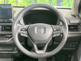 【ステアリングスイッチ】運転中、前方から目線をそらすことなく、オーディオ等の操作が可能な便利機能!安心&快適なドライブを演出してくれます♪