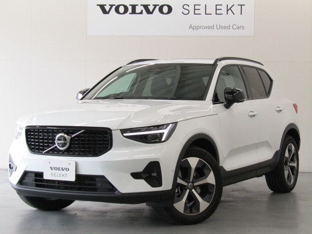 XC40ウルトラ B4 AWD ダークエディション 4WD