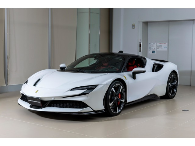 SF90ストラダーレアセット フィオラノ F1 DCT E 4WD