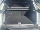 十分なサイズのラゲッジスペース。