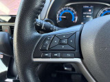 ハンドル左側のスイッチでオーディオの操作が可能なので、運転中でも楽に調整できます(^^♪