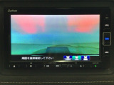 【バックカメラ】運転が苦手な方も車庫入れラクラクです!ギアをリバースに入れれば自動的に切り換わりますので、面倒な操作は不要です♪狭い駐車場もお車を傷つけず安心ですね!