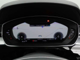 必要に応じてメーター内に地図や車両のインフォメーションなどを切り替え表示できる12.3インチバーチャルコクピット