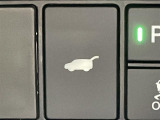 【パワーテールゲート】荷物を抱えた状態でもリアゲートの開閉が可能です!お買い物時やアウトドアの際に役立ちますね。