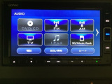 ナビゲーションはフルセグTV、インターナビ対応のGathers純正メモリーナビを搭載しています。Bluetoothオーディオ機能がありますので、スマートフォンなどの音楽も再生できます。