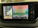 ガイドライン付きバックモニターで車庫入れも安心。知らない道でも安心して楽しくお出かけができます