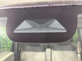 【ホンダセンシング】走行中に前方の車両等を認識し、衝突しそうな時は警報とブレーキで衝突回避と被害軽減をアシスト。より安全にドライブをお楽しみいただけます。