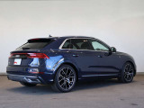 Audi Q8 55 TFSI quattro S line /アルミホイール 5Vスポークスタースタイル ブラック 10.0J x 22/:パノラマサンルーフ/HDマトリクスLEDヘッドライト