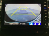 バックでの車庫入れも安心です! リアカメラが付いているバックモニター付のナビを装備しております。操作線もついており距離感も画面から確認できます。