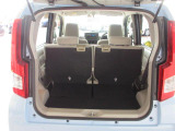 荷物の積載量にあわせて荷室を広くすることもできるので、買い物などで荷物が増えた時も便利です。