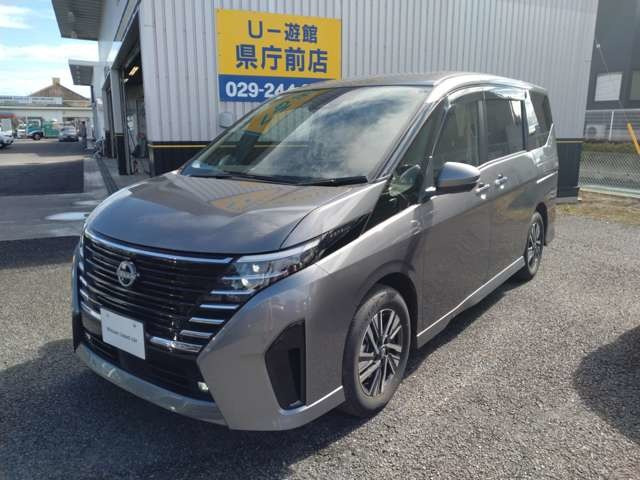 セレナ 1.4 e-POWER ハイウェイスターV 