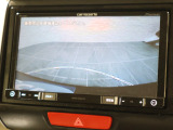 バックカメラが装備されており、後方の安全確認はもちろんのこと狭い場所での駐車や雨の日・夜間など視界の悪いコンディションでのストレスの軽減にもなります!
