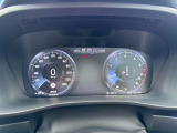 快適なショールームにて、お車選びのお手伝いから、ご購入後の整備待ちまで、ご対応致します。