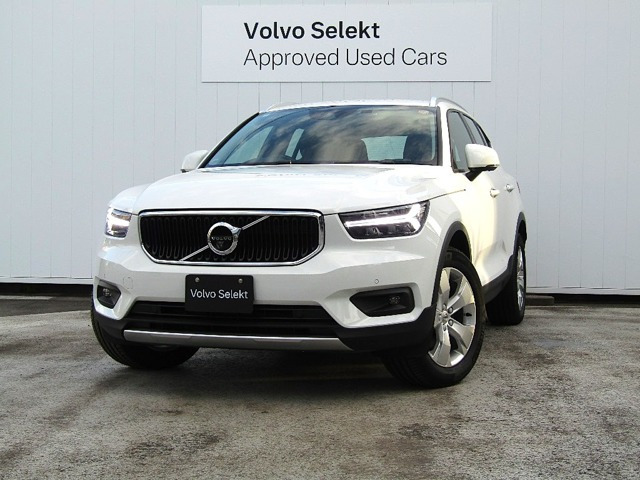 XC40B4 AWD モメンタム 4WD