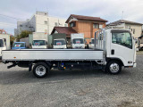 外装メッキ架装から内装の電動品・荷台の架装まで様々な要望を承っております☆
