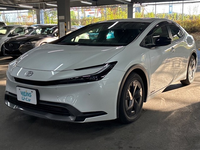 プリウス1.8 U E-Four 4WD