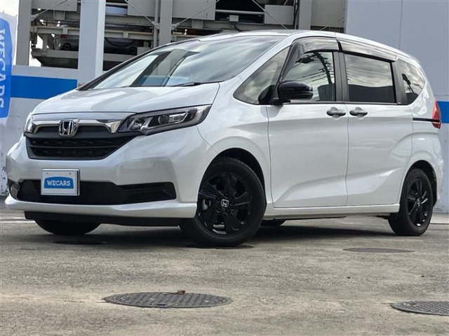 フリード1.5 G ブラックスタイル