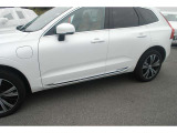 人気のSYV XC60プラグインハイブリッドが入庫致しました。ファミリーの方にもオススメです。