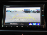 リアワイドカメラシステム!従来の視野に加えて、後方側方を約180&deg;まで見えるワイドビューと、後方を真上から見たような視野で駐車時などに便利なトップダウンビューの3つの視野があります!