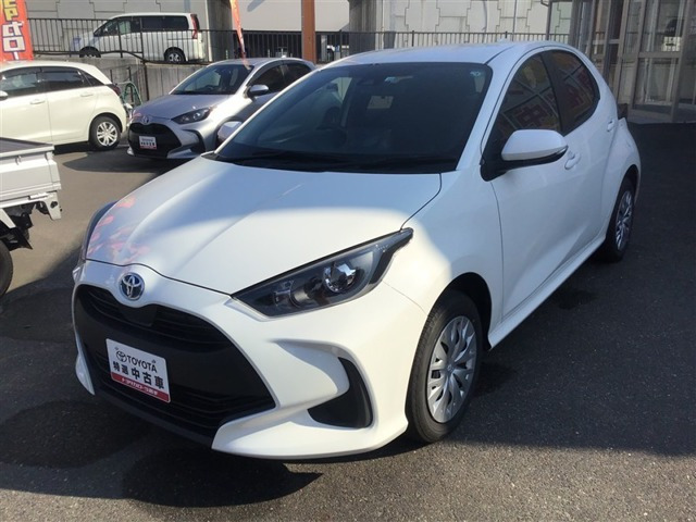 ヤリス1.5 ハイブリッド X E-Four 4WD