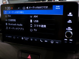 Bluetooth、AM、FM、スマートフォン接続ができます。