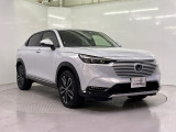 令和5年式のヴェゼルハイブリッド入庫!!ホンダコネクトディスプレイ!!マルチビューカメラ!!ブラインドスポットインフォメーション!!後退出庫サポート!!ETC2.0!!ワイヤレス充電器!!電動ゲート!