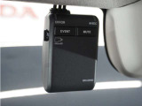 ◆ドライブレコーダー◆映像・音声などを記録する自動車用の装置です。 もしもの事故の際の記録はもちろん、旅行の際の思い出としてドライブの映像を楽しむことができます。