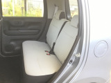 リア席ゆったり乗れます。